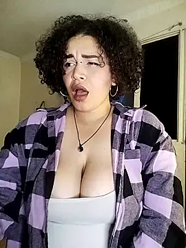 Snapshot of Julie_wallace chatting on November 7, 2025, 9:59 pm Julie wallace online show from November 7, 2025, 9:59 pm