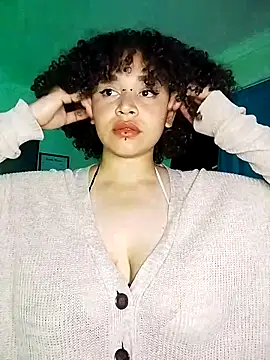 Snapshot of Julie_wallace chatting on April 15, 2026, 4:03 pm Julie wallace online show from April 15, 2026, 4:03 pm