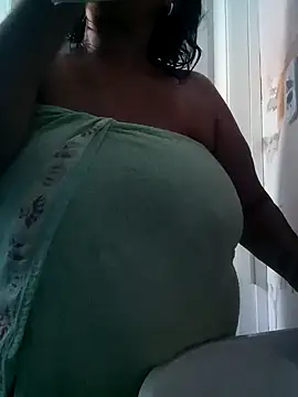 Snapshot of Rosabela04 chatting on October 16, 2025, 9:54 am Rosabela04 online show from October 16, 2025, 9:54 am