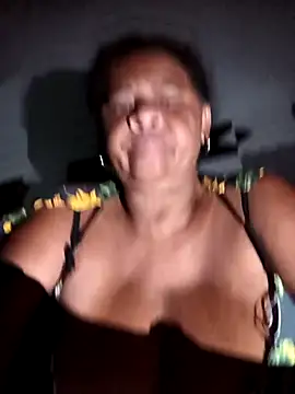 Rosabela04 online show from April 16, 2026, 2:34 am