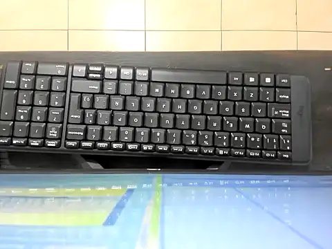 naty lan11 online show from October 18, 2025, 1:45 pm