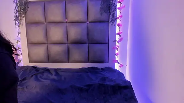 abbiecollins js online show from February 10, 2026, 4:05 am