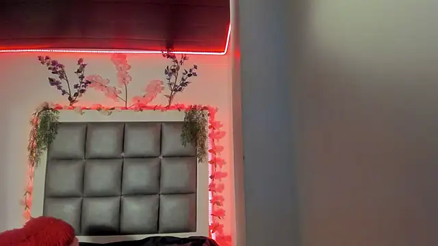 abbiecollins js online show from March 17, 2026, 4:39 am