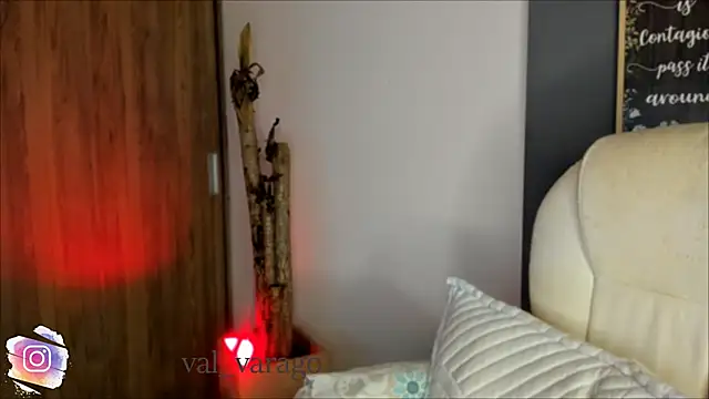 val varago online show from April 8, 2026, 4:23 am