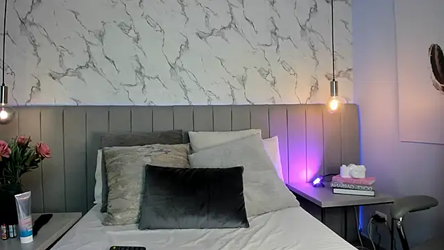 Amber Santana online show from October 27, 2025, 8:46 pm