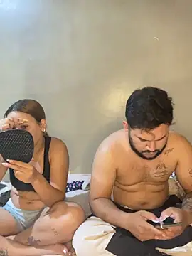 coupleyys online show from February 6, 2026, 8:34 pm