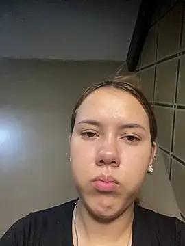 coupleyys online show from February 11, 2026, 10:26 pm