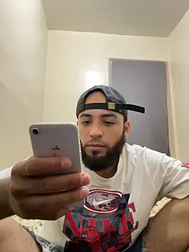 LeoPR00 online show from October 12, 2025, 4:55 am