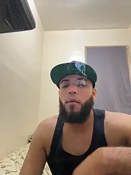 LeoPR00 online show from November 28, 2025, 4:20 pm