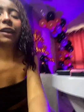 PrettyTiana  online show from October 9, 2025, 7:12 pm