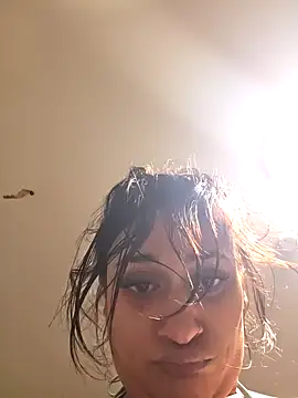 Trixtbang online show from September 28, 2025, 4:23 pm