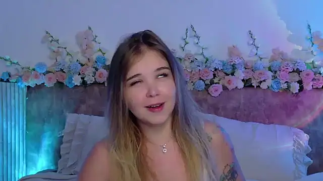 Lilith Bonheur online show from March 18, 2026, 8:12 pm