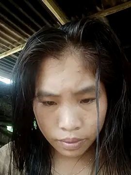 Luyen004 online show from October 4, 2025, 4:21 am