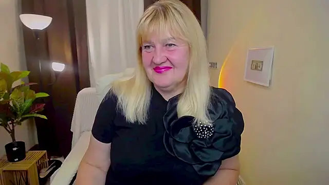 EmmaEllison online show from September 16, 2025, 11:55 am