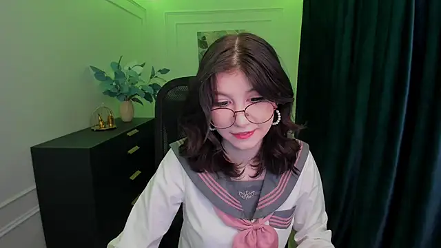 MeLLSawertyq online show from September 23, 2025, 11:24 am