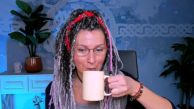 UmaSpace online show from September 28, 2025, 1:05 pm