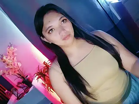 Snapshot of Nikki_Karishma chatting on April 13, 2026, 6:41 am Nikki Karishma online show from April 13, 2026, 6:41 am