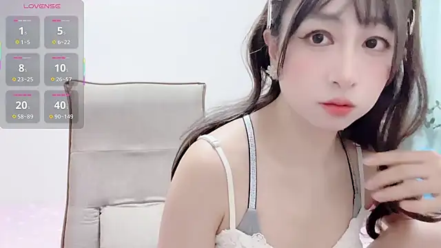 RIjiejie2 online show from October 22, 2025, 2:28 pm