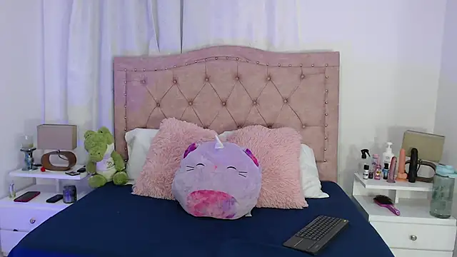 sweet caandyy online show from October 28, 2025, 5:11 am