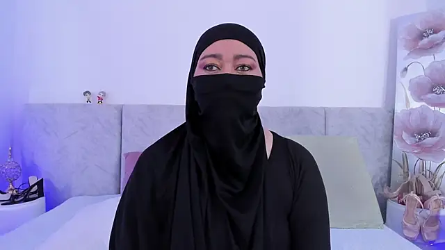 Snapshot of Jadiya_ chatting on September 15, 2025, 1:00 pm Jadiya  online show from September 15, 2025, 1:00 pm