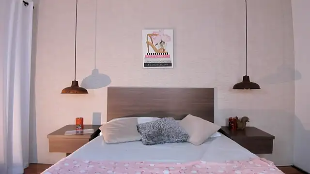 cloehill  online show from January 7, 2026, 11:45 am