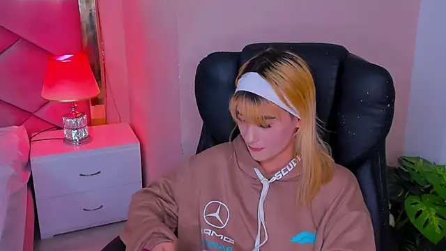 ChloeLaurentt online show from March 10, 2026, 12:26 am