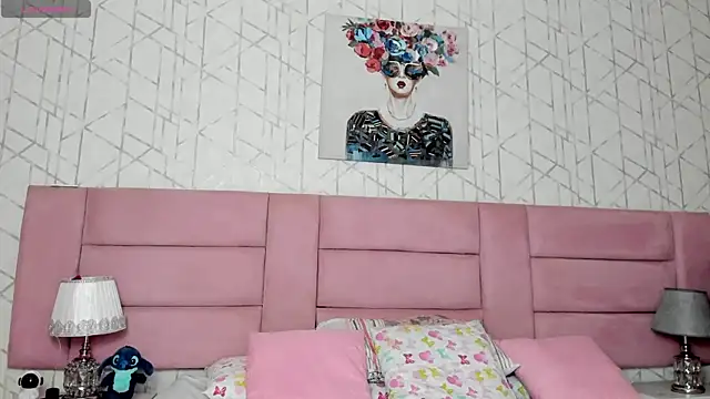 Snapshot of ChloeLaurentt chatting on May 20, 2026, 1:17 pm ChloeLaurentt online show from May 20, 2026, 1:17 pm