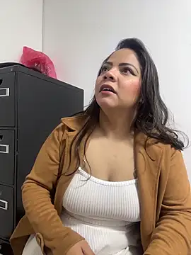 ROUSE SINCLAIR online show from November 23, 2025, 3:28 am