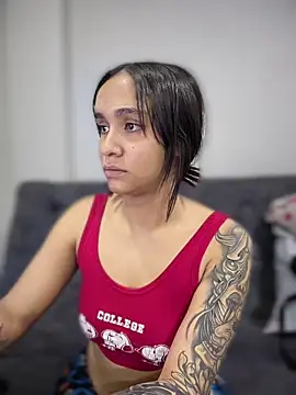 Isabella-Teen online show from February 13, 2026, 1:23 am