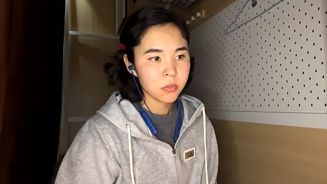 JennyCarpenter online show from March 31, 2026, 9:53 am