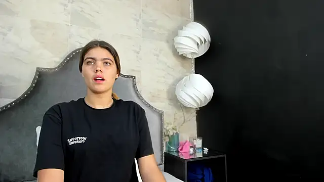 Snapshot of isabel_09 chatting on October 3, 2025, 2:52 am isabel 09 online show from October 3, 2025, 2:52 am