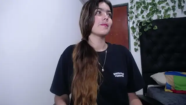 Snapshot of isabel_09 chatting on October 11, 2025, 2:55 am isabel 09 online show from October 11, 2025, 2:55 am