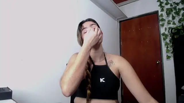 Snapshot of isabel_09 chatting on October 14, 2025, 3:07 am isabel 09 online show from October 14, 2025, 3:07 am