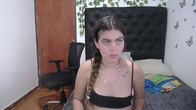 Snapshot of isabel_09 chatting on October 29, 2025, 3:47 pm isabel 09 online show from October 29, 2025, 3:47 pm