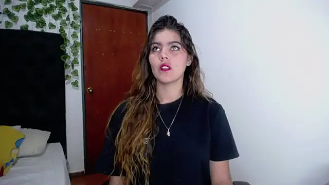 Snapshot of isabel_09 chatting on November 15, 2025, 3:15 am isabel 09 online show from November 15, 2025, 3:15 am