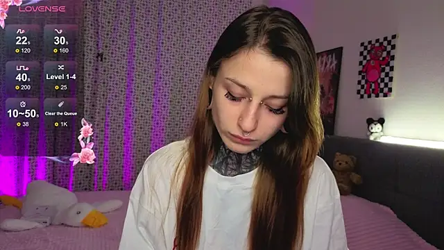 LilithPoison online show from October 18, 2025, 6:52 pm