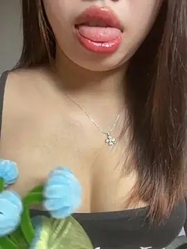 Rose-babyx online show from April 12, 2026, 2:38 am