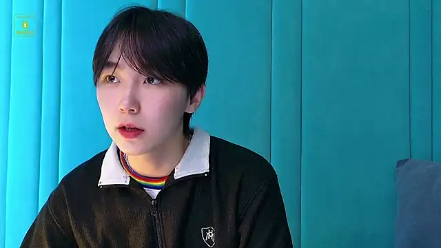Snapshot of HeejinWang chatting on September 22, 2025, 8:11 pm HeejinWang online show from September 22, 2025, 8:11 pm