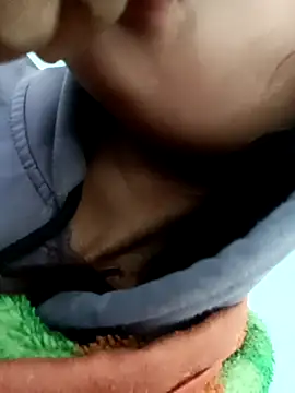 Aaisha-16 online show from February 17, 2026, 3:47 am