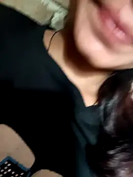 Aaisha-16 online show from March 29, 2026, 4:23 am