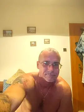 chcem1975 online show from September 22, 2025, 8:00 pm