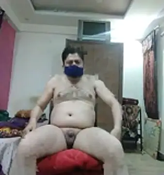 Love40777 online show from February 12, 2026, 1:00 am