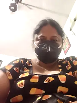 Mmm143 online show from September 25, 2025, 8:56 pm