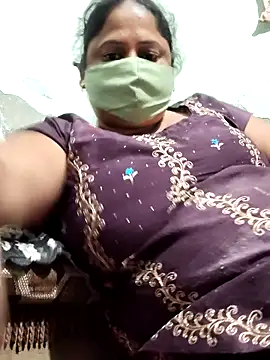 Mmm143 online show from October 21, 2025, 4:51 pm