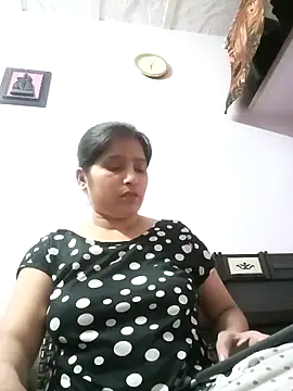 aliya-jaan71 online show from May 11, 2026, 12:33 pm