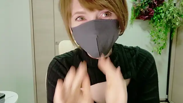 MariaM 080 online show from April 21, 2026, 9:17 pm