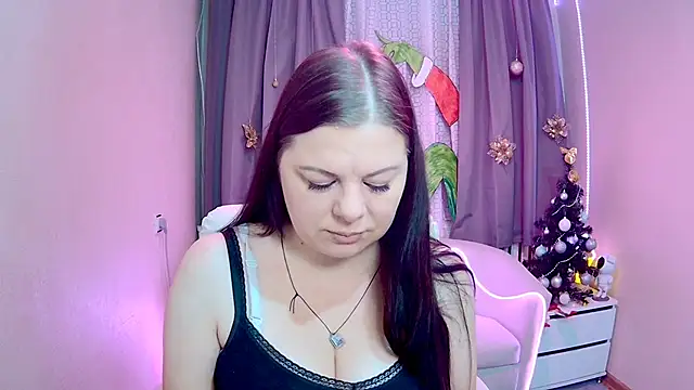 BritneyRaine online show from December 2, 2025, 7:47 am