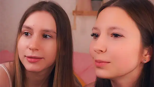 GabrielleLynchard online show from November 26, 2025, 7:26 pm