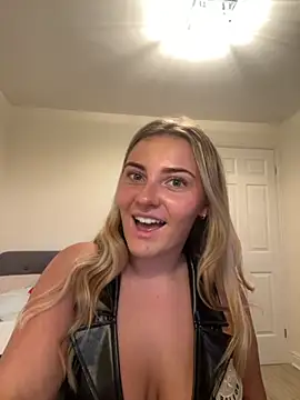 Sapphireroseee online show from October 31, 2025, 4:52 pm