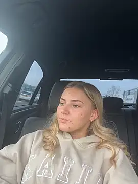 Sapphireroseee online show from November 6, 2025, 2:29 pm